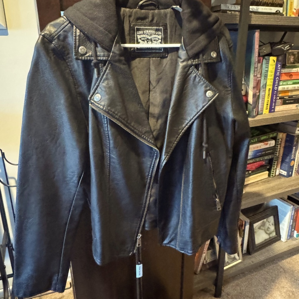 Levi’s classic faux moto jacket with hoodie sz XL EUC